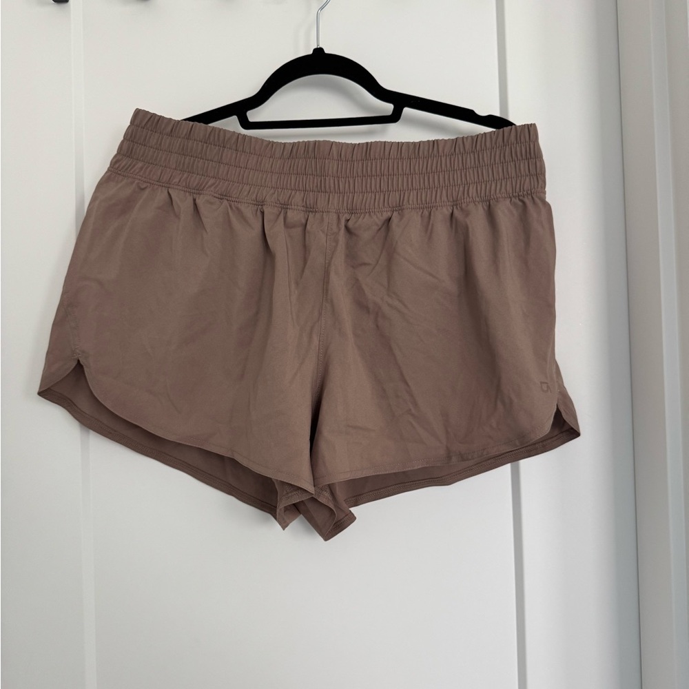 Women's Tan Shorts gap size lrg brand new never worn